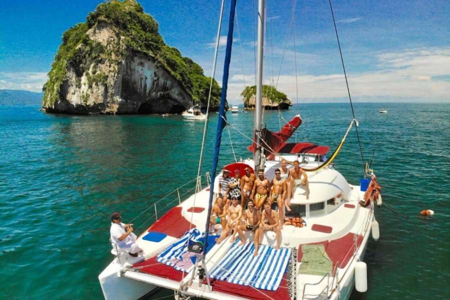 38 Ft Lagoon Yacht Rental in Marina Vallarta