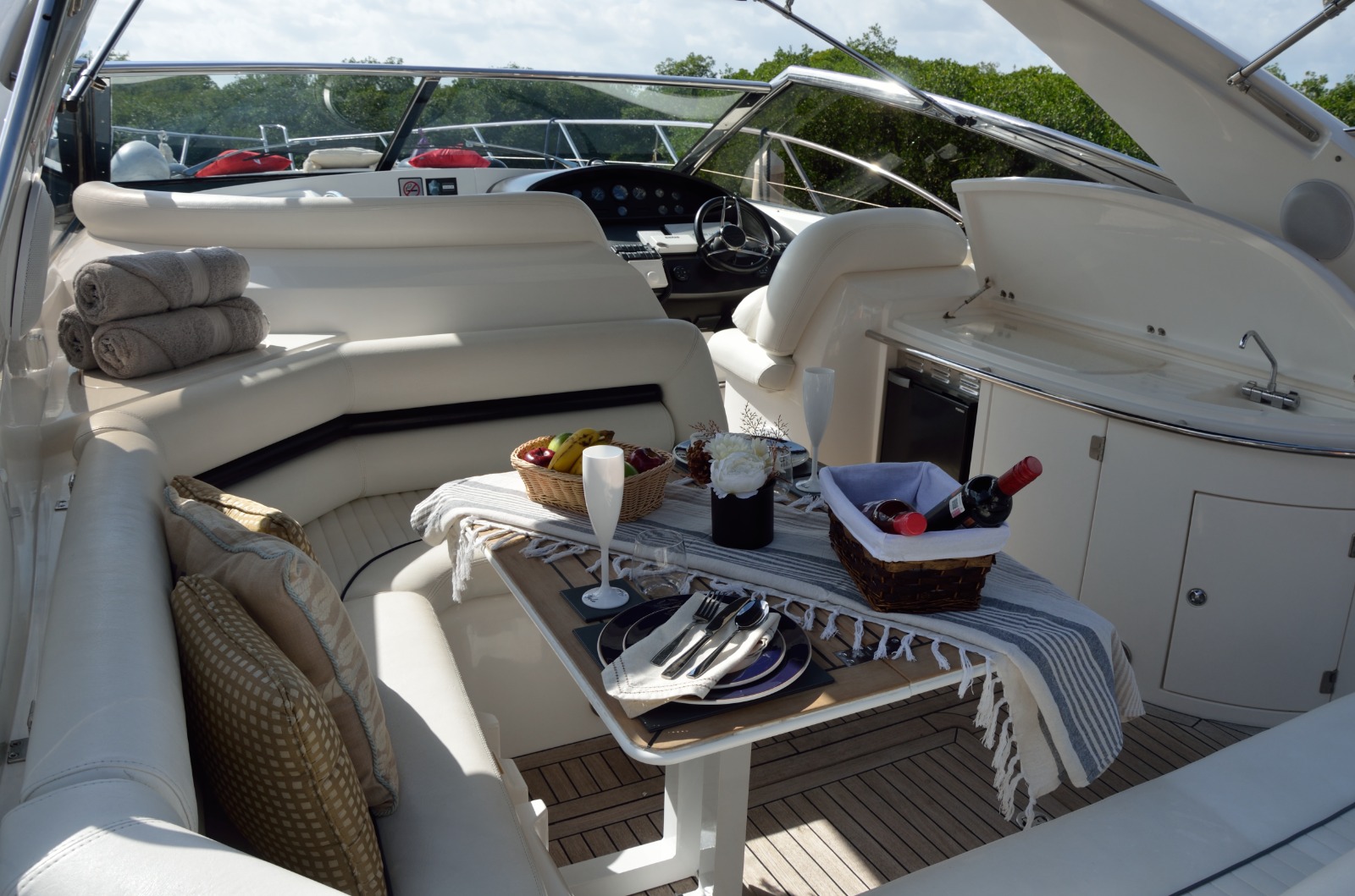 465 Ft Sunseeker Yacht Rental in Kaybal