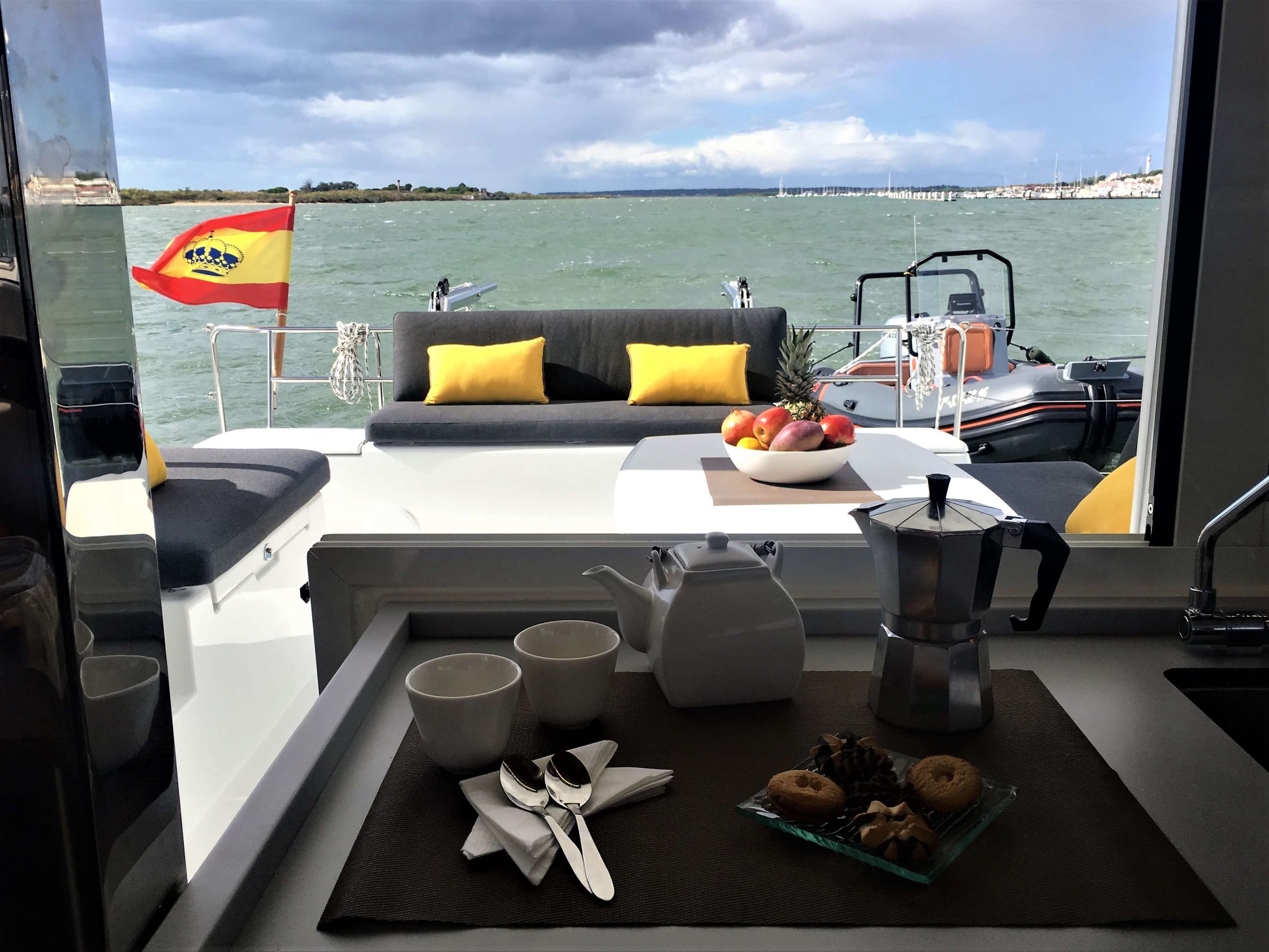 40 Ft Lagoon Yacht Rental in Marina Vallarta