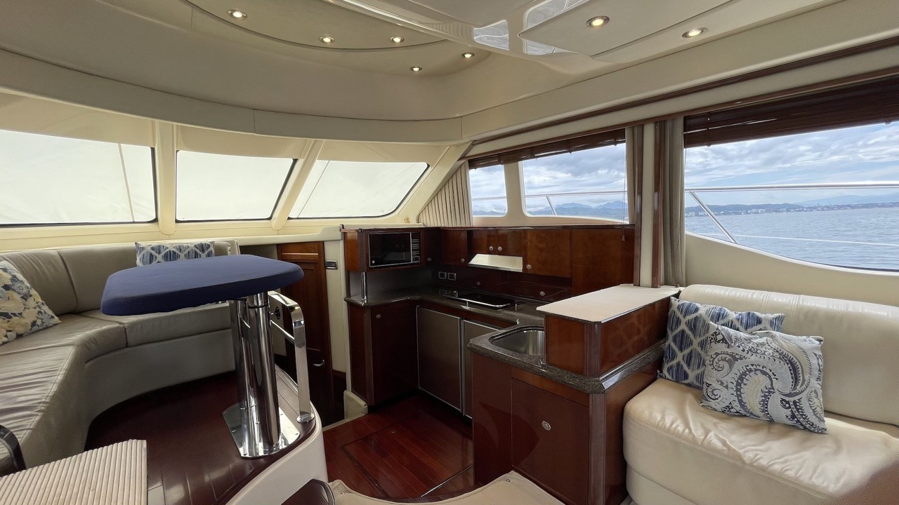 52 Ft Sea Ray Yacht Rental in La Cruz Marina