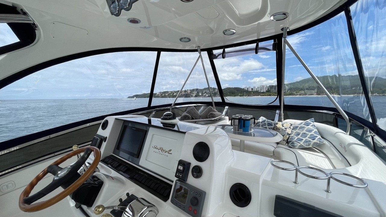 52 Ft Sea Ray Yacht Rental in La Cruz Marina