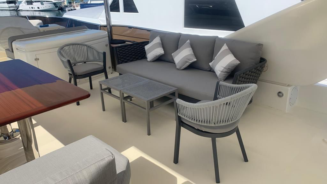 85 Ft Azimut Yacht Rental in Marina Vallarta