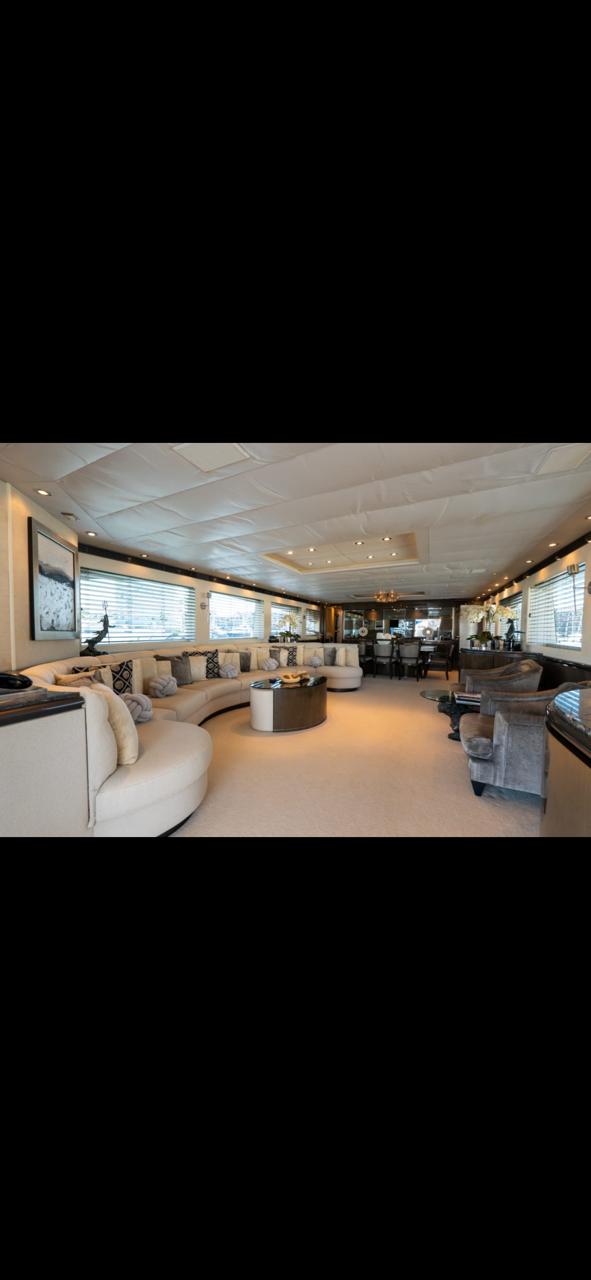 120 Ft Yacht Rental in Marina Vallarta