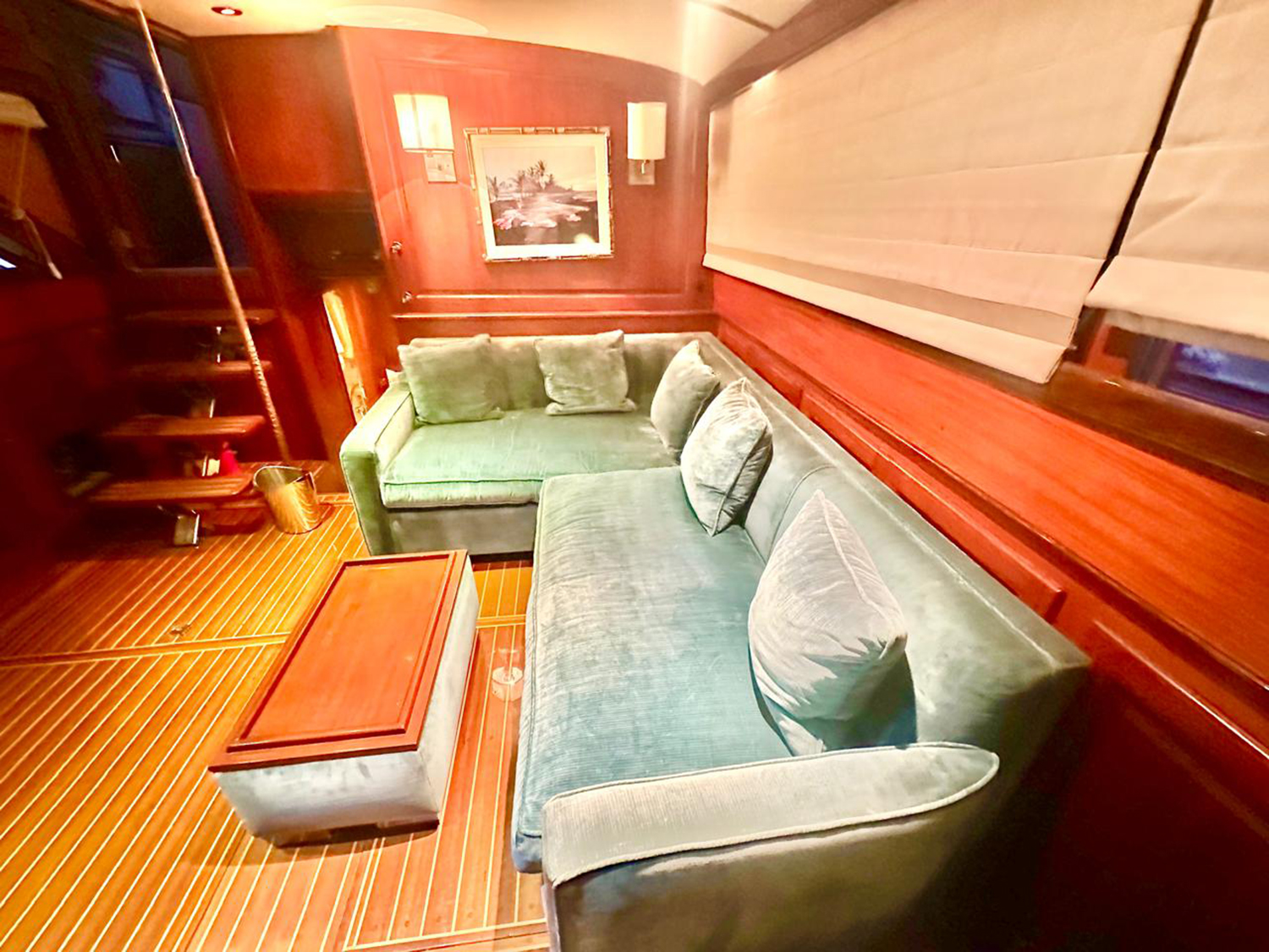 65 Ft Yacht Rental in La Cruz
