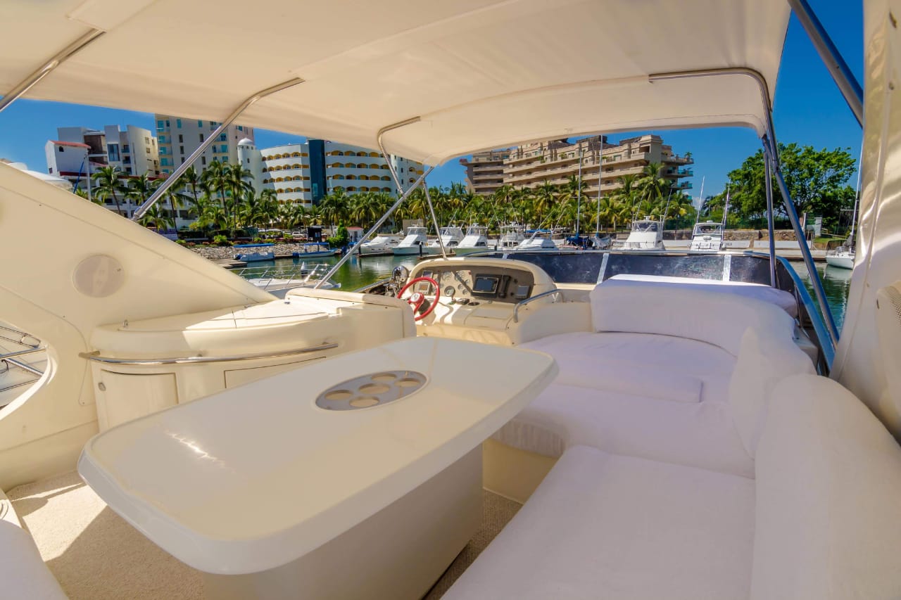 62 Ft Azimut Yacht Rental in Marina Vallarta