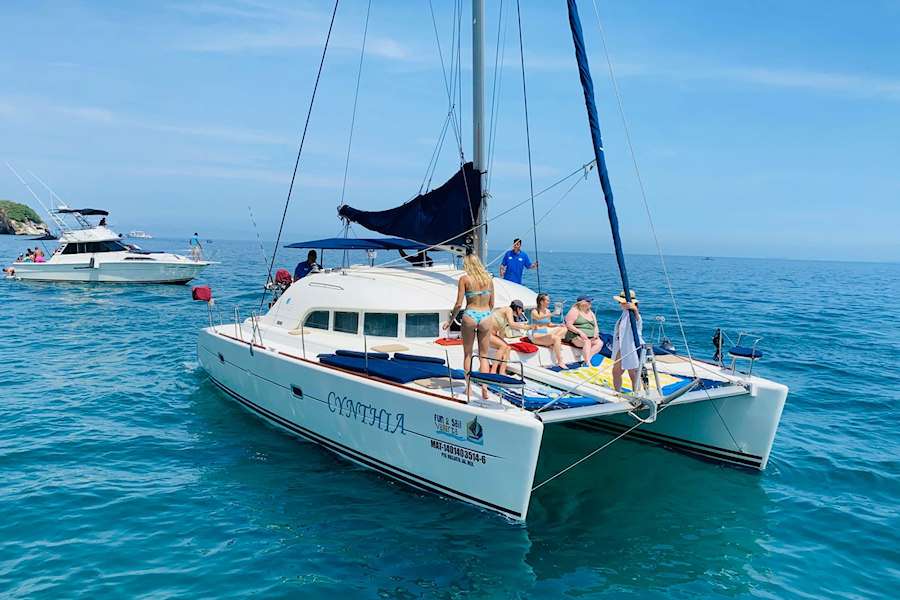 38 Ft Lagoon Yacht Rental in Marina Vallarta