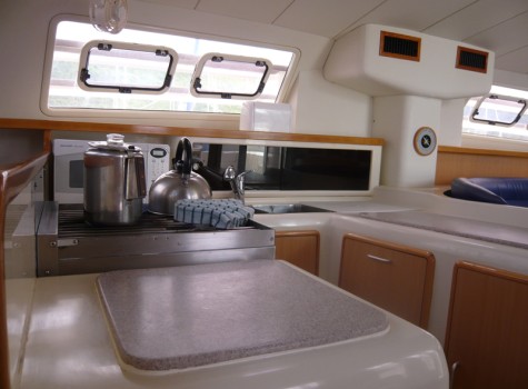 47 Ft Leopard Yacht Rental in Marina Vallarta