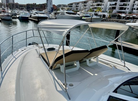 50 Ft Sea Ray Yacht Rental in Marina Vallarta