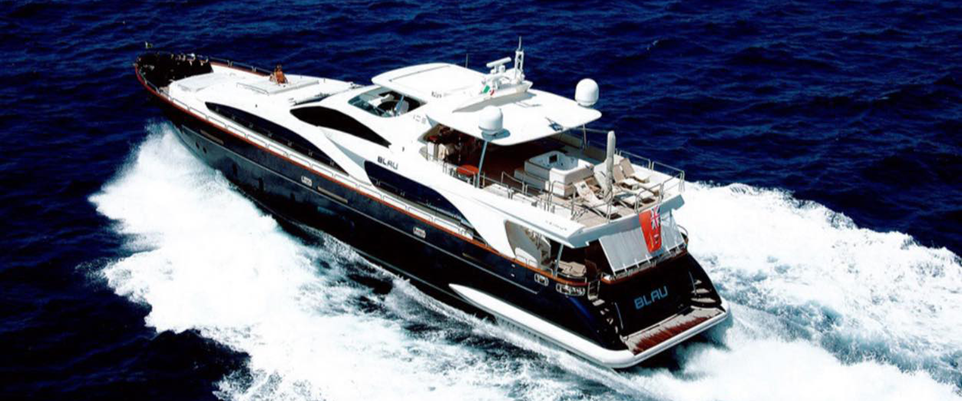 105 Ft Azimut Yacht Rental in Marina Vallarta