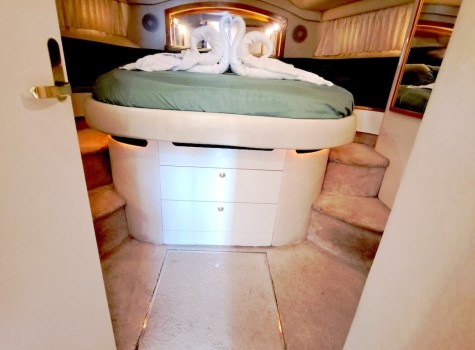 40 Ft Sea Ray Yacht Rental in Marina Vallarta