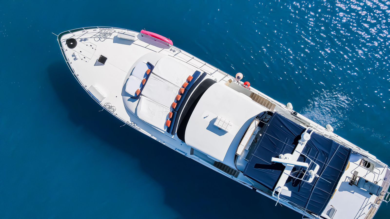 90 Ft Yacht Rental in Marina Vallarta