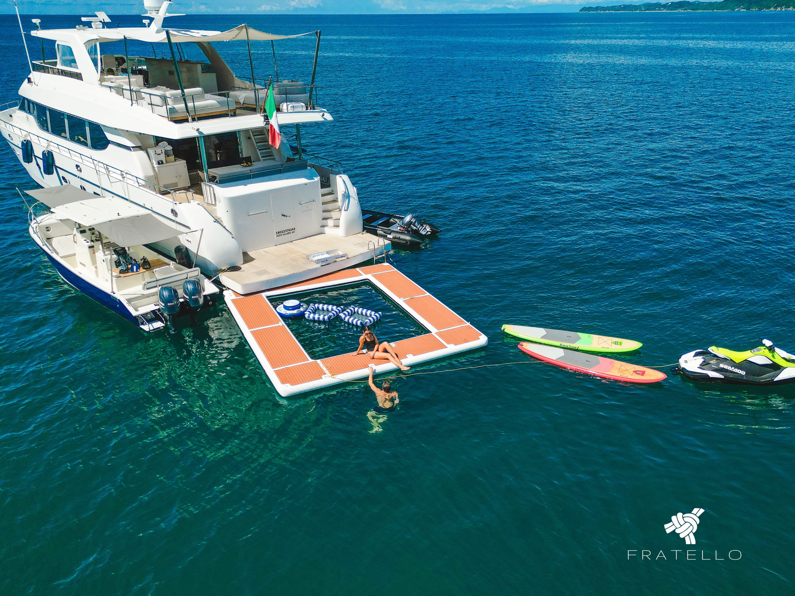 84 Ft Yacht Rental in La Cruz