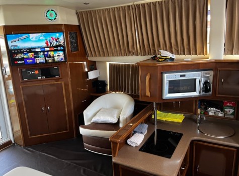 38 Ft Carver Yacht Rental in Marina Vallarta