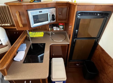 38 Ft Carver Yacht Rental in Marina Vallarta