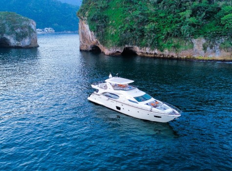 85 Ft Azimut Yacht Rental in Punta Mita