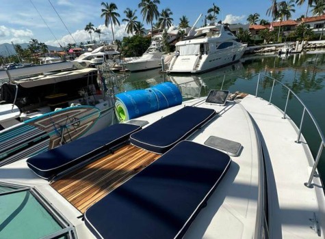 46 Ft Sea Ray Yacht Rental in Marina Vallarta