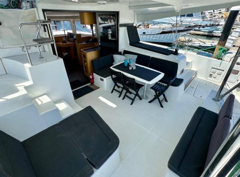 42 Ft Lagoon Yacht Rental in Nuevo Vallarta