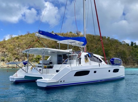 44 Ft Leopard Yacht Rental in Marina Vallarta