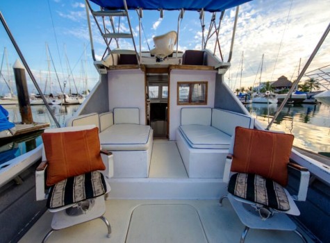 28 Ft Fishing Boat Rental in Marina Vallarta