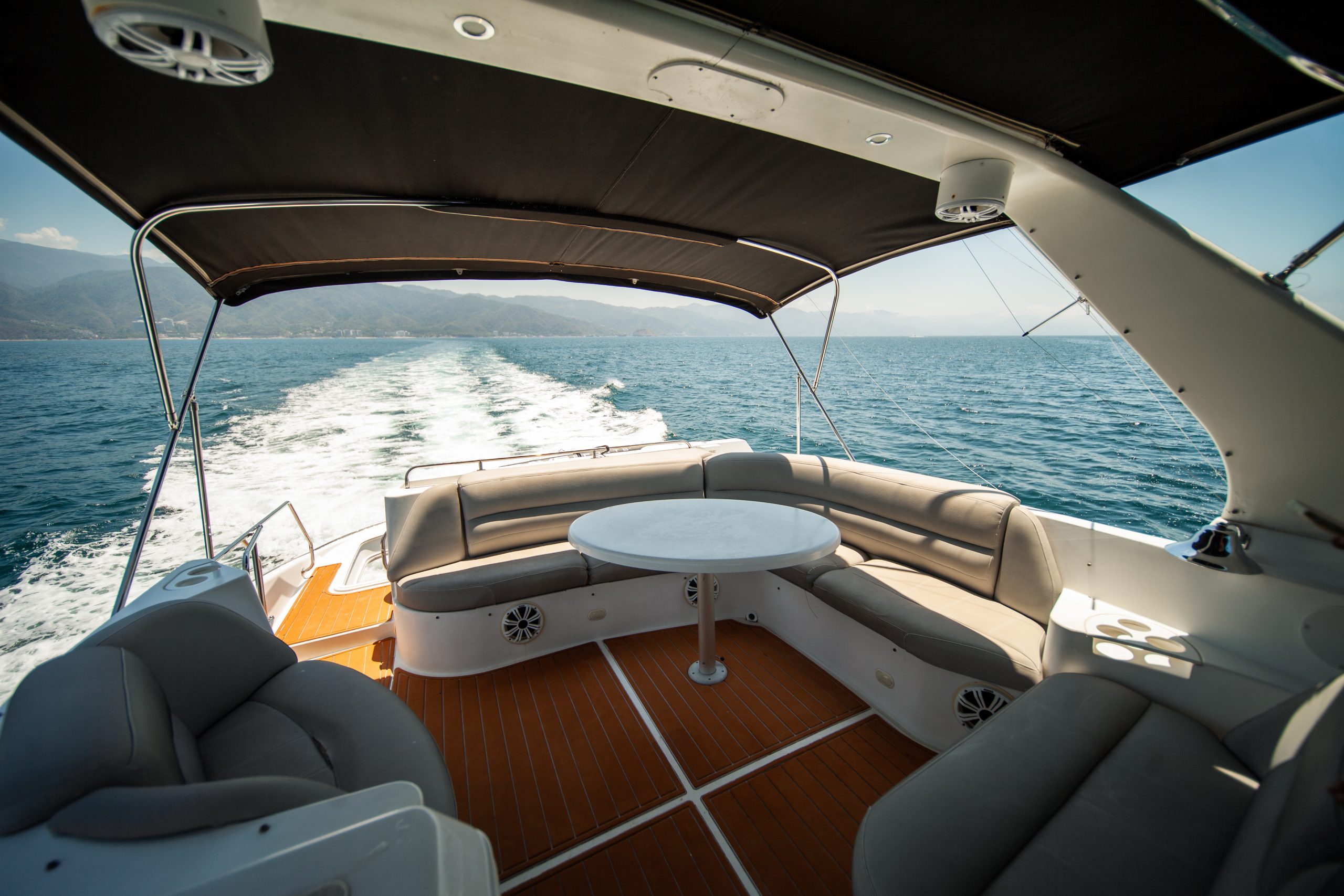 60 Ft Yacht Rental in La Cruz