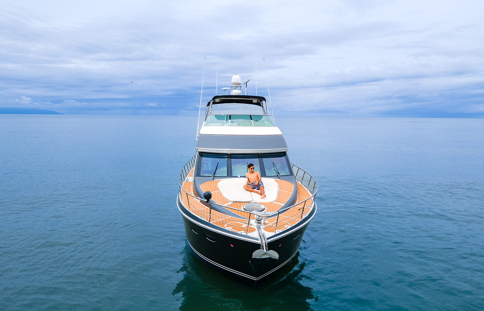 60 Ft Yacht Rental in La Cruz