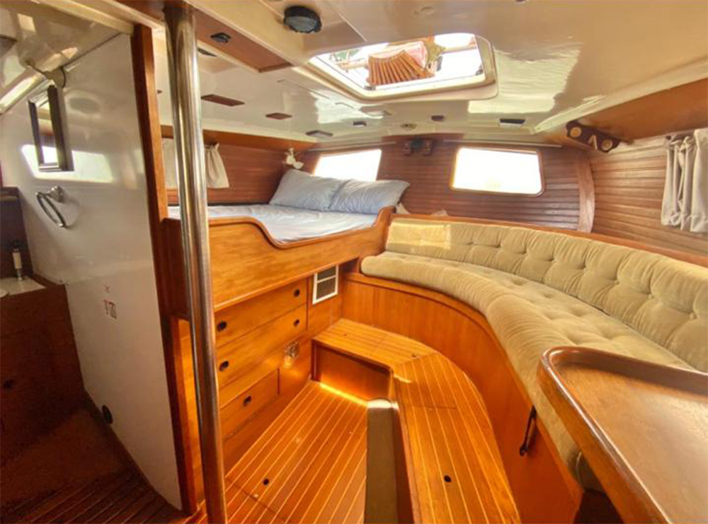 45 Ft Yacht Rental in Marina Vallarta