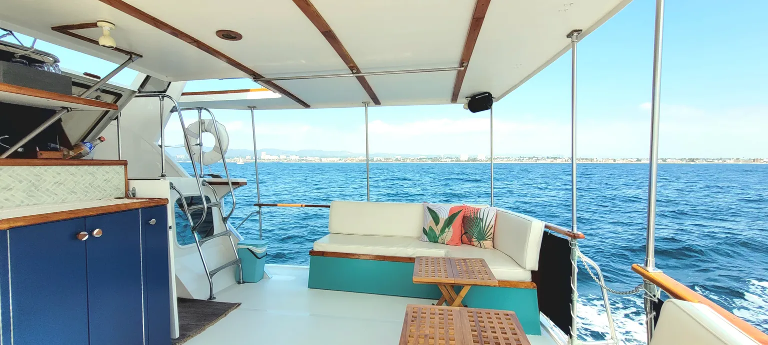 50 ft motor yacht in Marina del Rey harbor (photo 3)