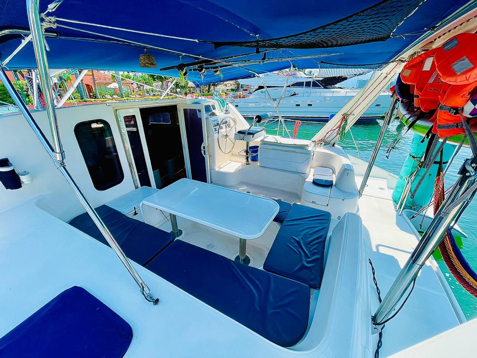 47 Ft Lagoon Yacht Rental in Marina Vallarta