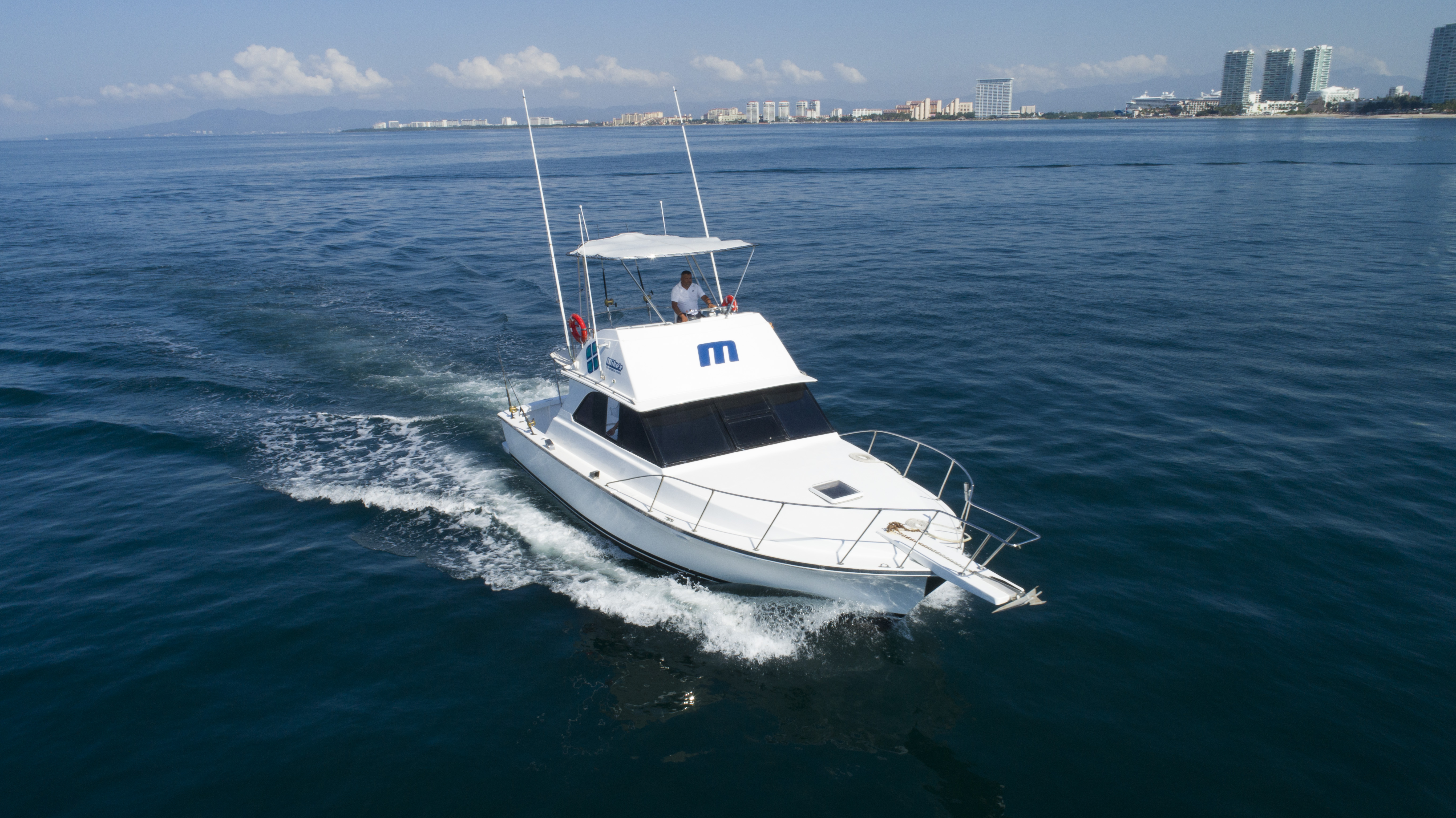 38 Ft Riva Yacht Rental in Marina Los Peines